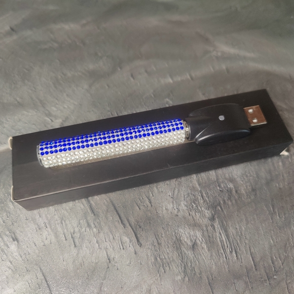 Detroit Pistons Crystal 510 Battery and Charger - Picture 5 of 7